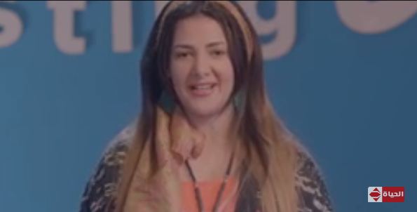 عمرو الليثي يطرد لهفة من برنامجه 1 لقطة من مسلسل لهفة