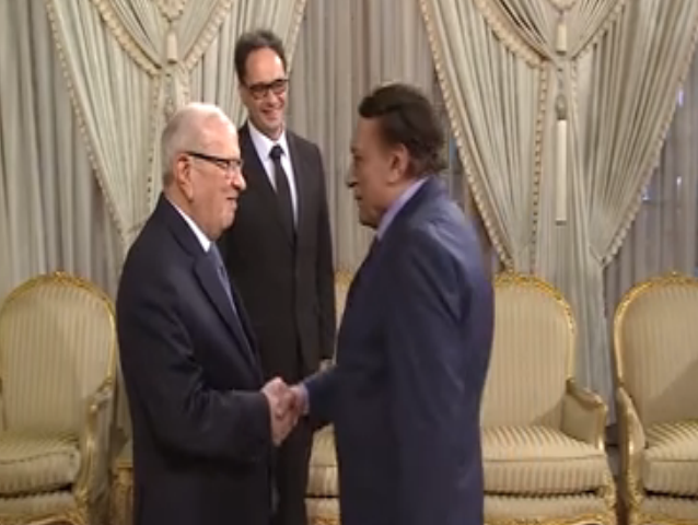 بالفيديو .. الزعيم عادل إمام ممازحًا الرئيس التونسي ...