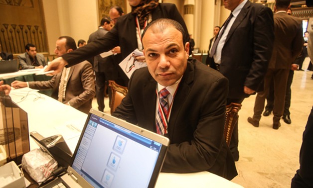 النائب عبد الله لاشين: هذا هو موعد توصيل الغاز الطبيعي للمنازل بأبوكبير 1 «عبدالله لاشين» يحصل على موافقة لإنشاء كوبري مشاة بأبوكبير