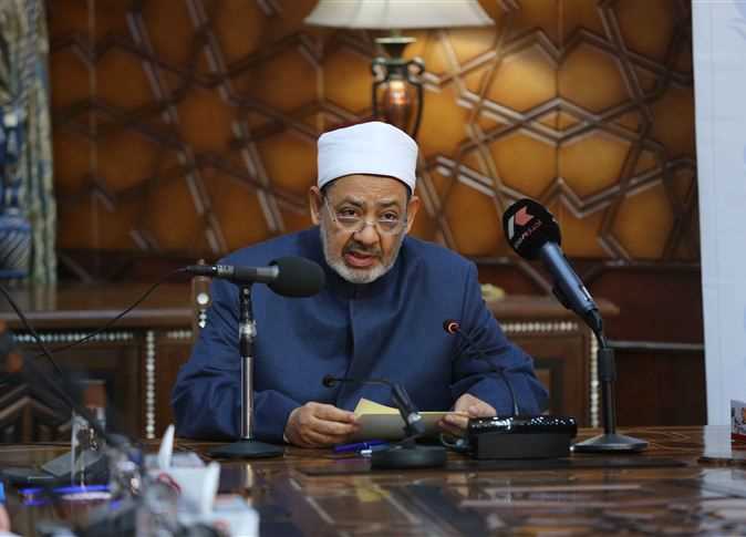 شيخ الأزهر يوجه بقافلة مساعدات عاجلة لغزة 1 شيخ الأزهر يوجه بقافلة مساعدات عاجلة لغزة
