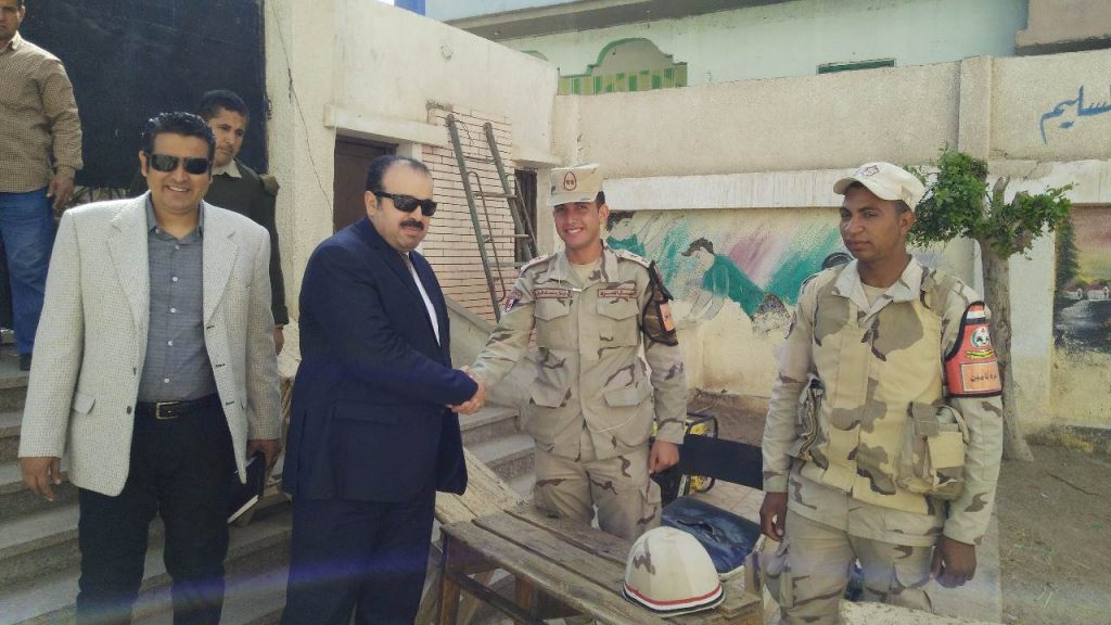 وكيل وزارة الصحة بالشرقية يدلي بصوته في انتخابات الرئاسة المصرية 1 وزارة الصحة بالشرقية يدلي بصوته في انتخابات الرئاسة المصرية 1