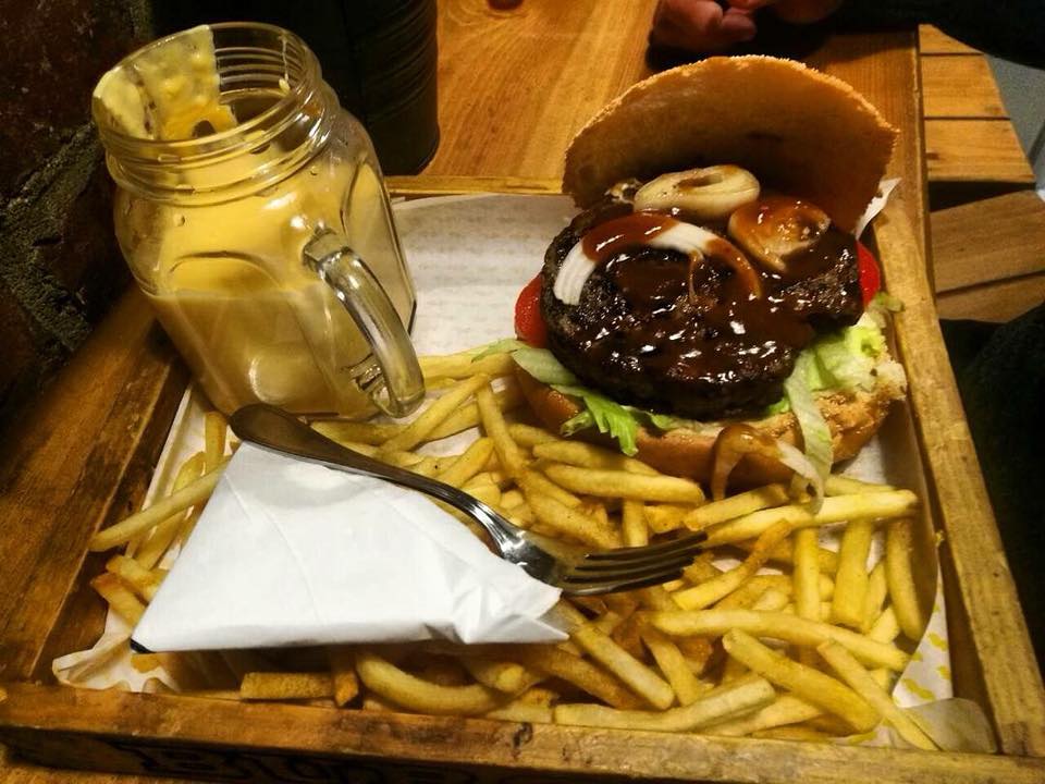أوكس هوت دوج بمطعم OX Burgerبالزقازيق