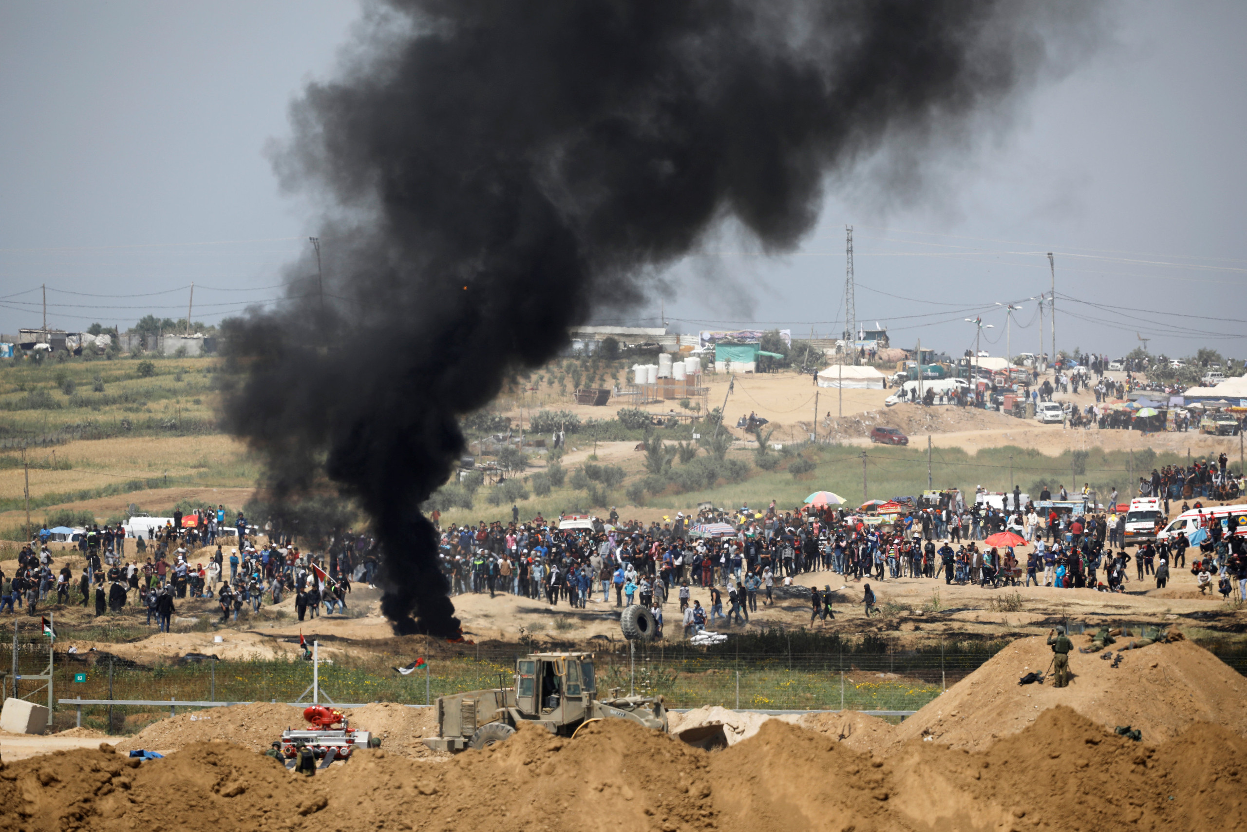 3 قتلى و250 جريحا فلسطينيا بمواجهات غزة بجمعة الكاوتشوك 2 جمعة الكاوتشوك