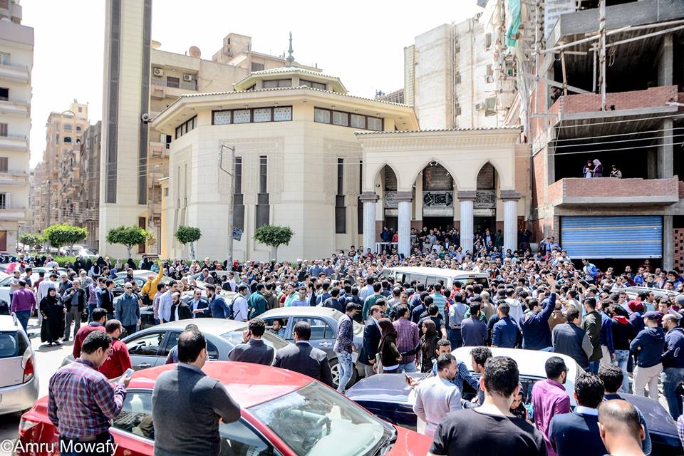 صور جنازة أحمد خالد توفيق 7 جنازة أحمد خالد توفيق