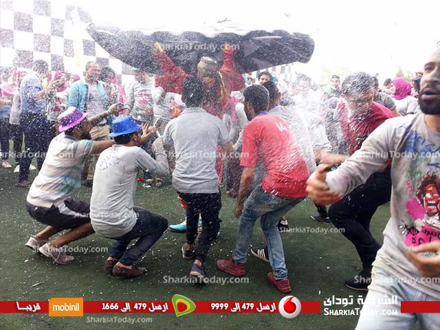 طلاب كلية الحقوق جامعة الزقازيق يحتفلون بالفان داي 5 جامعة الزقازيق