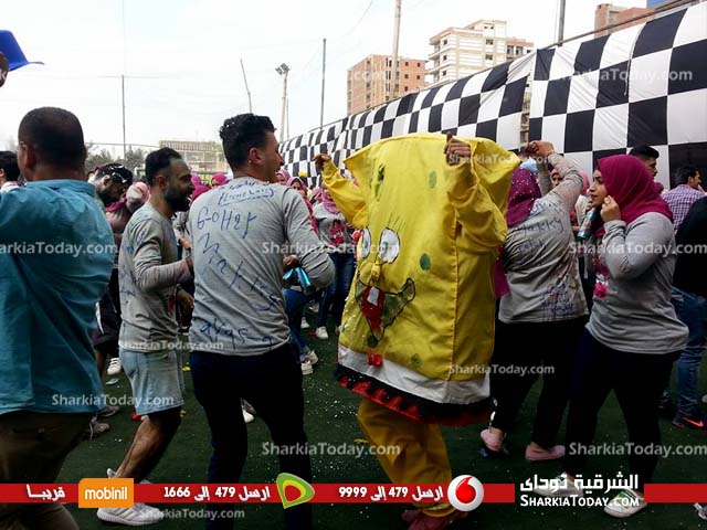 طلاب كلية الحقوق جامعة الزقازيق يحتفلون بالفان داي 2 جامعة الزقازيق