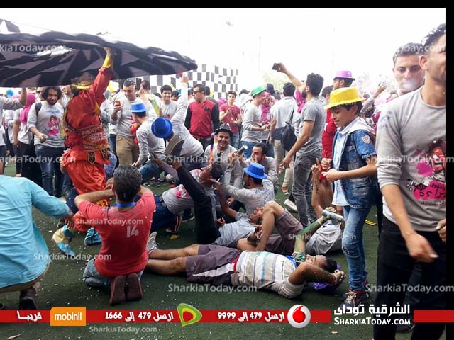 طلاب كلية الحقوق جامعة الزقازيق يحتفلون بالفان داي 4 جامعة الزقازيق