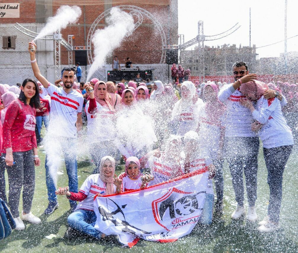 تيشيرتات الزمالك في الـ «فان داي» لطلاب إعلام الزقازيق 2 فان داي إعلام الزقازيق