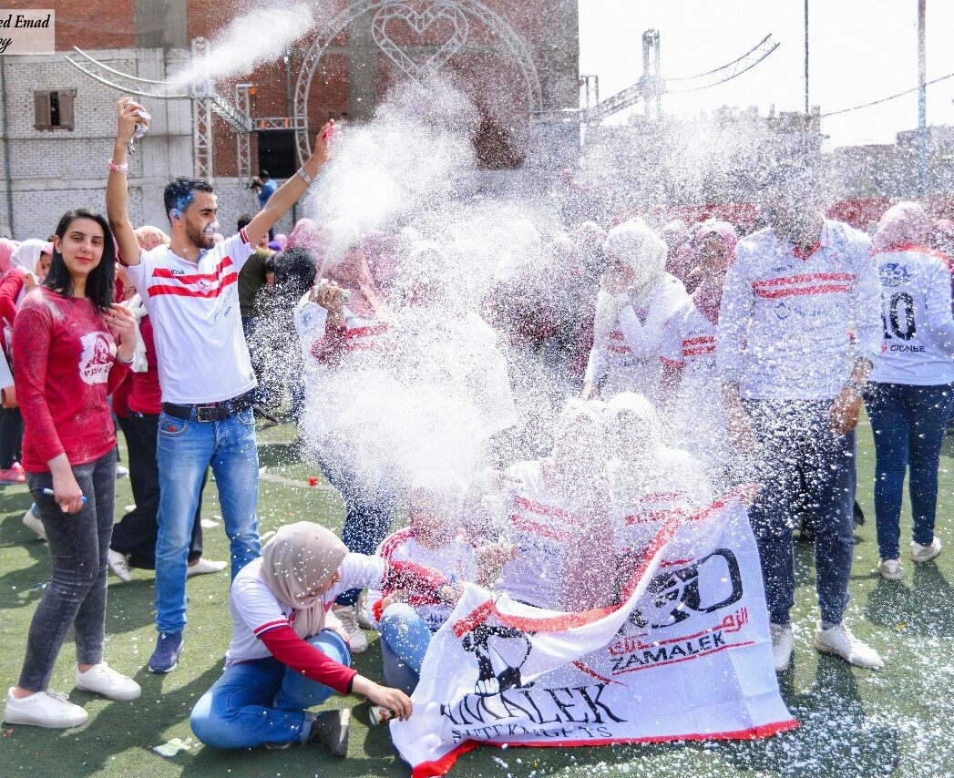 تيشيرتات الزمالك في الـ «فان داي» لطلاب إعلام الزقازيق 3 فان داي إعلام الزقازيق