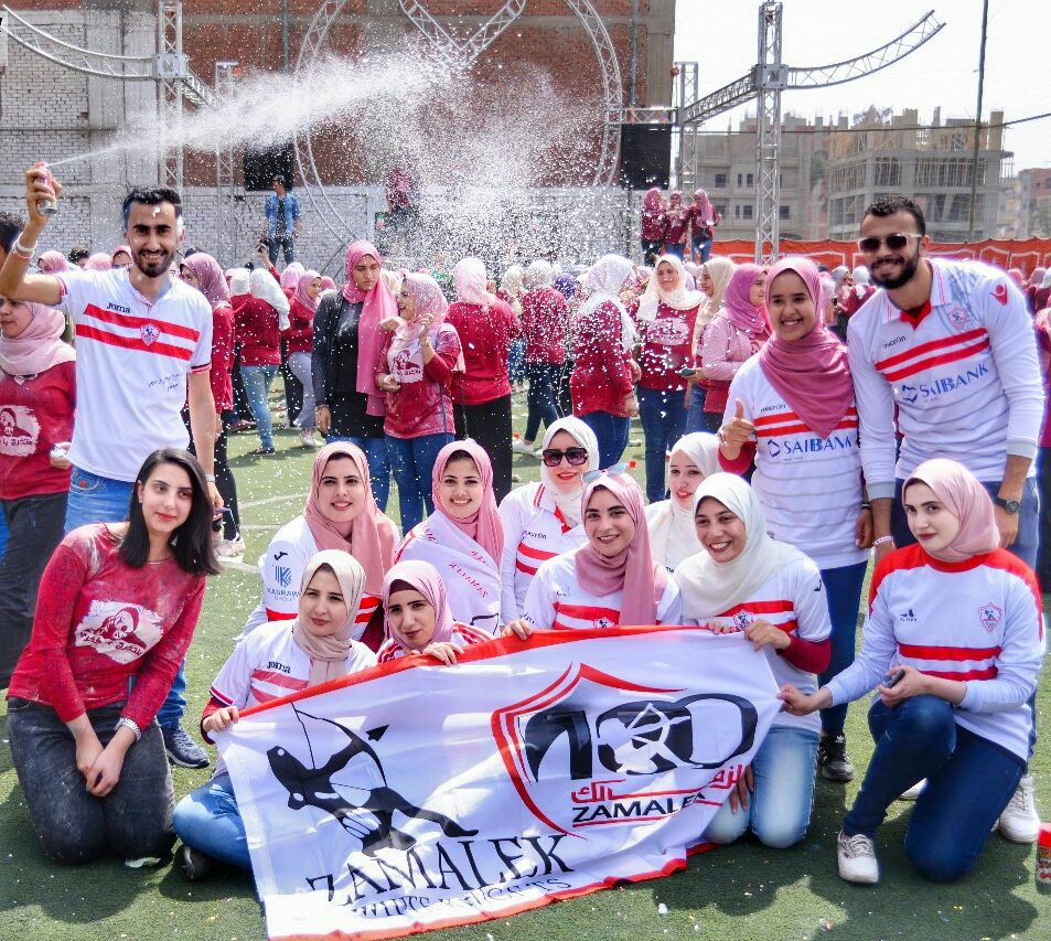 تيشيرتات الزمالك في الـ «فان داي» لطلاب إعلام الزقازيق 4 فان داي إعلام الزقازيق