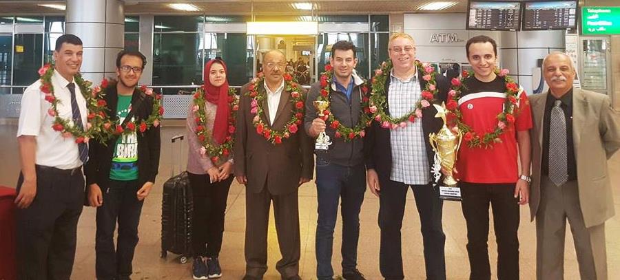 استقبال حافل بالورود لبعثة الشطرنج المصري أبطال أفريقيا 1 استقبال حافل بالورود لبعثة الشطرنج المصري أبطال أفريقيا