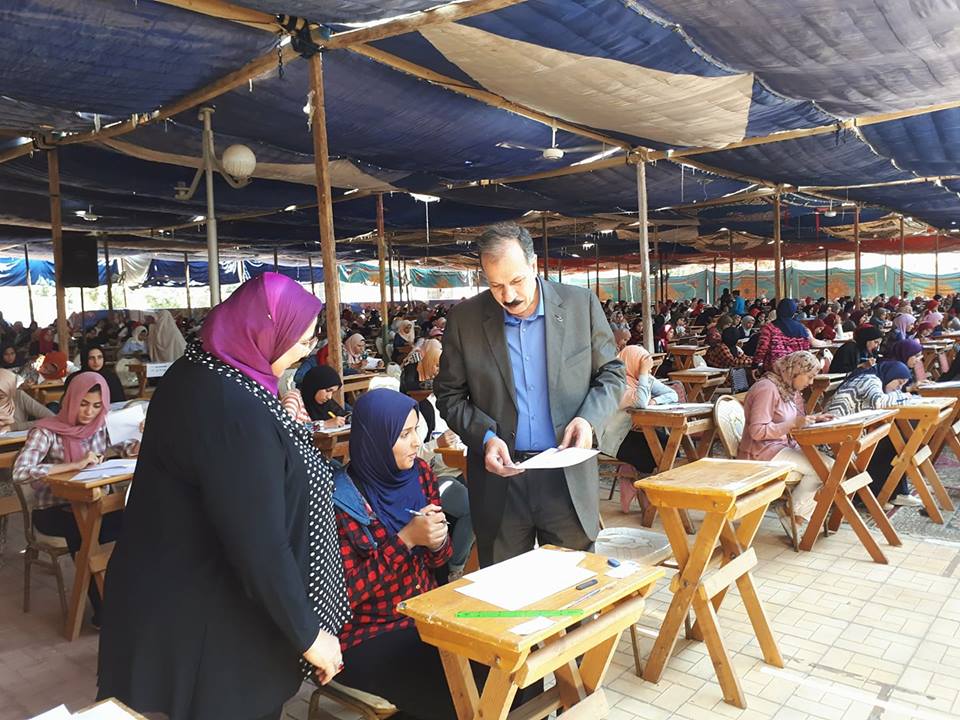 نائب رئيس جامعة الزقازيق يتفقد أعمال الامتحانات بكليتي التكنولوجيا والتربية الرياضية بنات 1 نائب رئيس جامعة الزقازيق يتفقد أعمال الامتحانات بكليتي التكنولوجيا والتربية الرياضية بنات