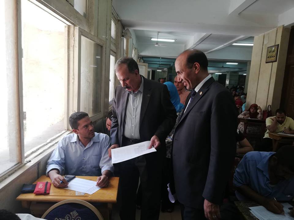 نائب رئيس جامعة الزقازيق يتفقد امتحانات التعليم المفتوح 3 نائب رئيس جامعة الزقازيق يتفقد امتحانات التعليم المفتوح