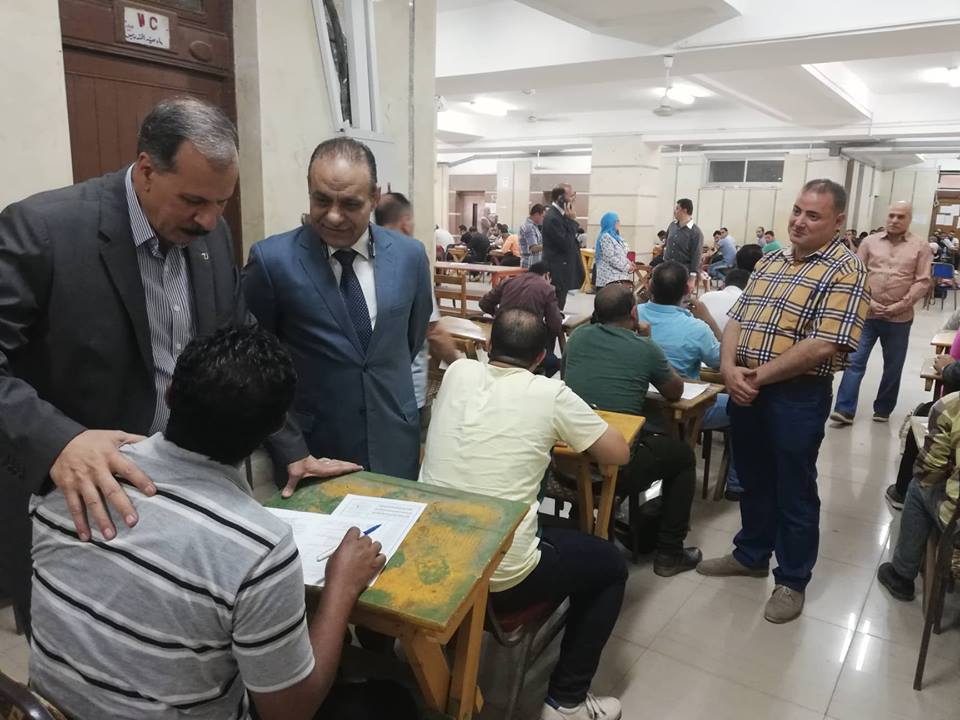 نائب رئيس جامعة الزقازيق يتفقد امتحانات التعليم المفتوح 1 نائب رئيس جامعة الزقازيق يتفقد امتحانات التعليم المفتوح