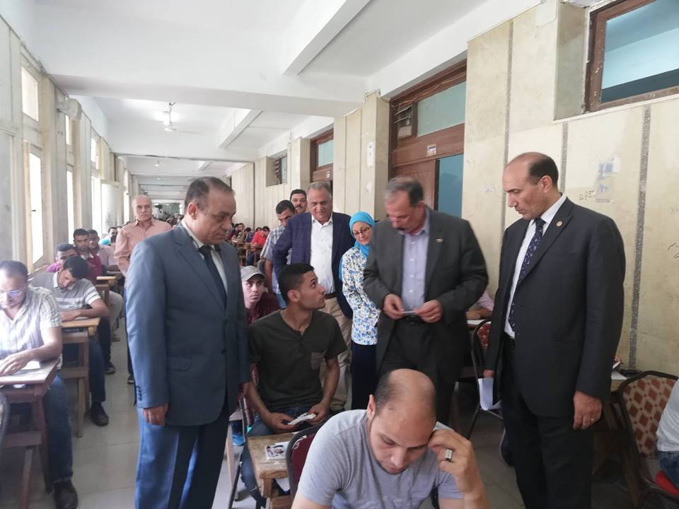 نائب رئيس جامعة الزقازيق يتفقد امتحانات التعليم المفتوح 2 نائب رئيس جامعة الزقازيق يتفقد امتحانات التعليم المفتوح