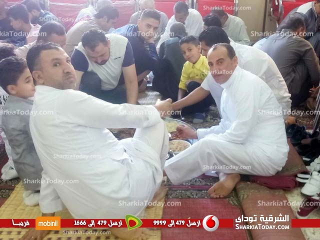 حفل إفطار جماعي لأهالي حوض الطرفة بالزقازيق أول أيام عيد الفطر 1 إفطار جماعي لأهالي حوض الطرفة بالزقازيق