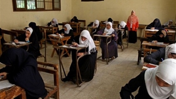 بدء امتحان الجبر والهندسة الفراغية لطلاب الثانوية الأزهرية بالشرقية 1 الثانوية الأزهرية