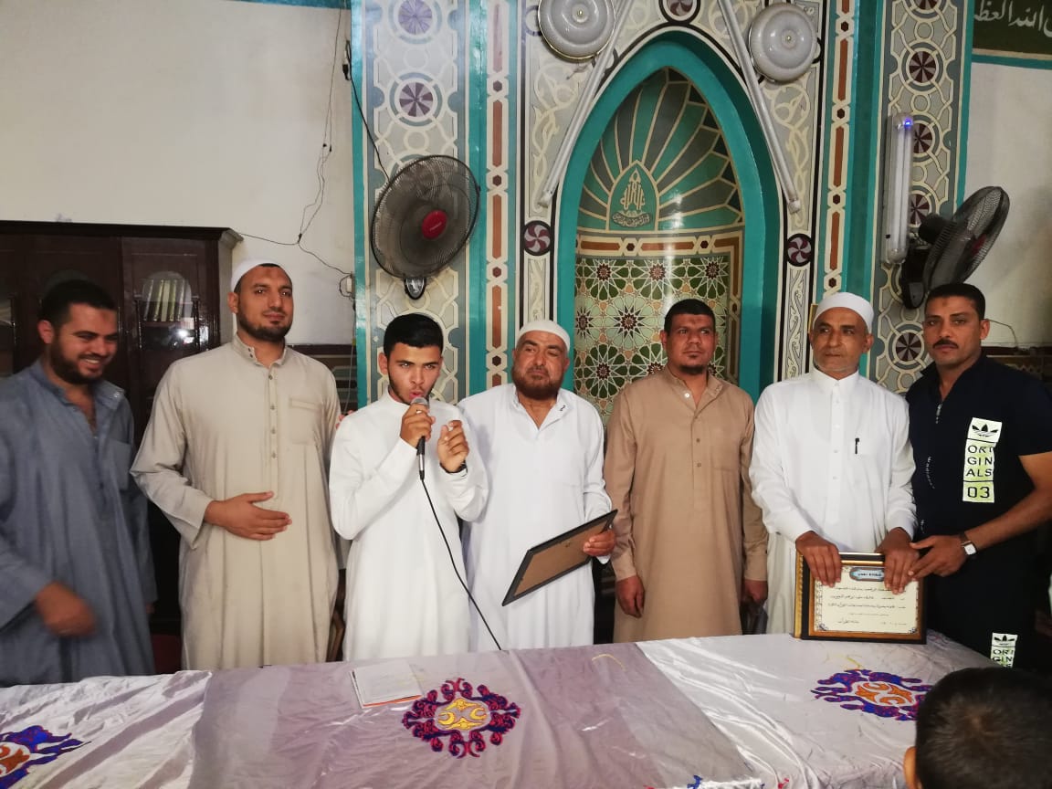 تكريم حفظة القرآن الكريم في مركز أبوكبير 4 تكريم حفظة القرآن الكريم في مركز أبوكبير