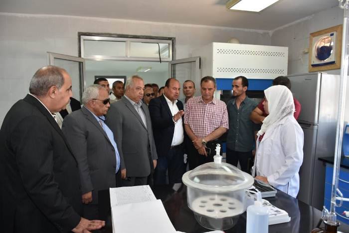 محافظ الشرقية ورئيس هيئة المياه يتفقدان محطة مياه مشتول السوق 4 الشرقية ورئيس هيئة المياه يتفقدان محطة مياه مشتول السوق2