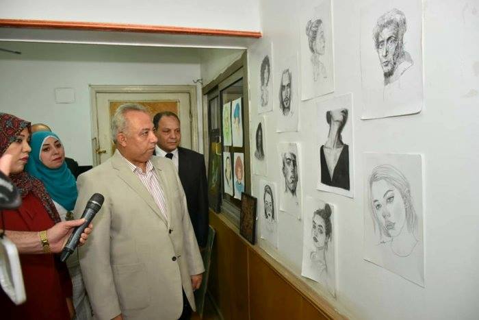 محافظ الشرقية يفتتح معرض الفنون التشكيلية بالزقازيق 3 محافظ الشرقية يفتتح معرض الفنون