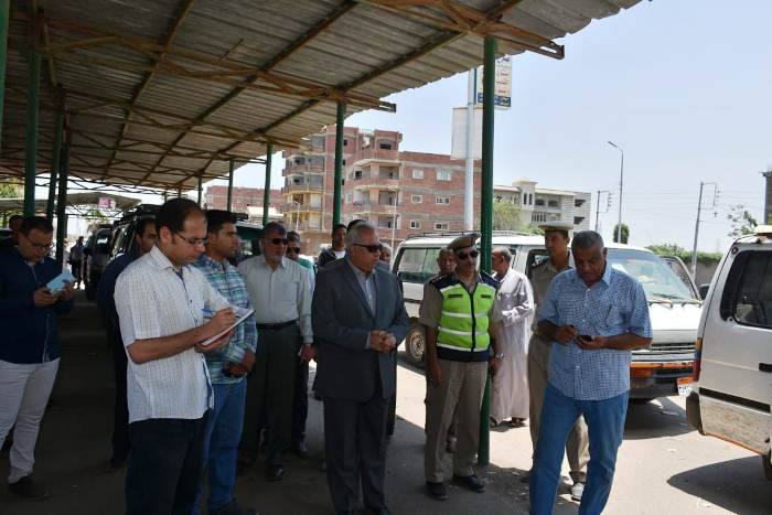 محافظ الشرقية يقرر وضع لوحات كبيرة مدون عليها الأجرة الجديدة في موقف «الزقازيق - أبوحماد» 6 محافظ الشرقية يقرر وضع لوحات كبيرة مدون عليها الأجرة الجديدة في موقف «الزقازيق - أبوحماد»