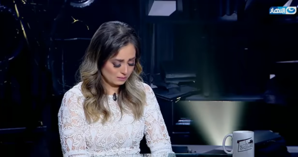 هبة مجدى تنهار من البكاء على الهواء 1 هبة مجدى تنهار من البكاء