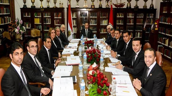 الأهلي يرفض إحالة ملف عقوبات الشركة الراعية إلى النيابة 1 الأهلي يرفض إحالة ملف عقوبات شركة صلة النيابة