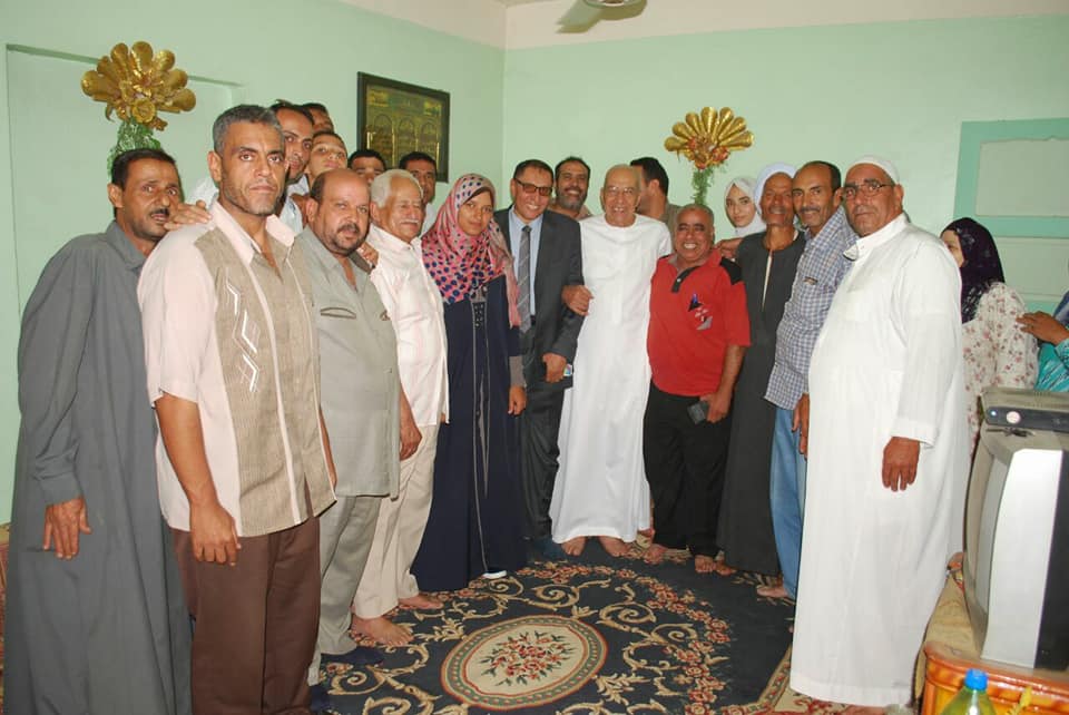 مدير إدارة أبوحماد التعليمية يهنئ هاجر التاسعة على مستوى الجمهورية في الثانوية العامة 1 مدير إدارة أبوحماد التعليمية يهنئ هاجر التاسعة على مستوى الجمهورية في الثانوية العامة (1)