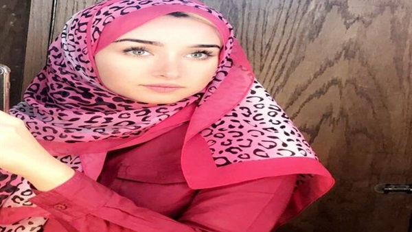 هنا الزاهد: الحجاب هو سبب نجاحي في أيوب 1 هنا الزاهد عن ارتدائها الحجاب في أيوب