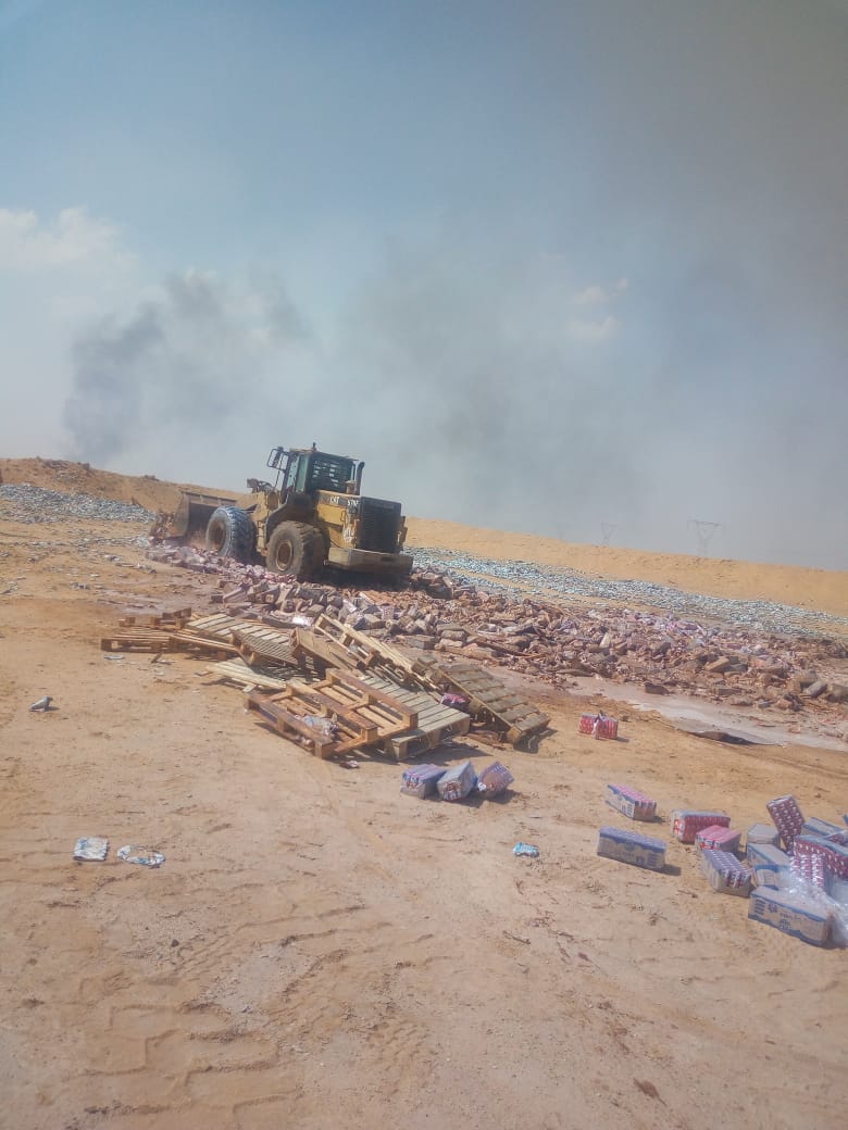 إعدام 48 طن ألبان و400كيلو أغذية غير صالحة للاستخدام الآدمي بالزقازيق 1 إعدام 48 طن ألبان و400كيلو أغذية بالزقازيق