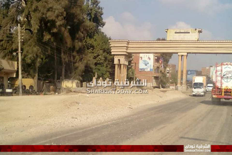 استمرار أعمال رصف طريق الزقازيق أبوحماد 4 استمرار أعمال رصف طريق الزقازيق أبوحماد