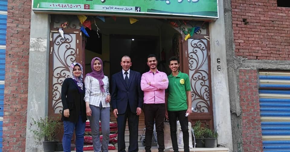 القنصل الجزائري يتسلم إحدى نزيلات دار بسمة للإيواء 1 القنصل الجزائري يتسلم إحدى نزيلات دار بسمة للإيواء