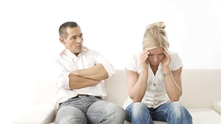 لماذا تصاب غالبية النساء بصداع شبه دائم؟ 1 تصاب غالبية النساء بصداع شبه دائم