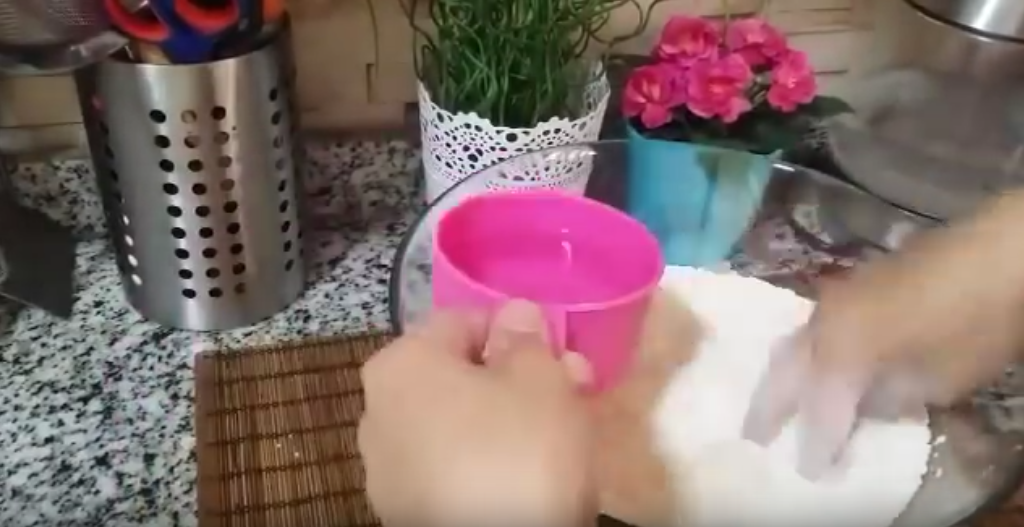 الرقاق الطري في البيت من مطبخ مروة الشافعي 2 الرقاق الطري في البيت من مطبخ مروة الشافعي