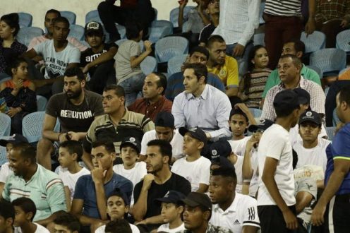 علاء مبارك يساند الإسماعيلي من المدرجات وغضب رواد فيس بوك 3 علاء مبارك يساند الإسماعيلي من المدرجات