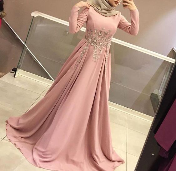 فساتين سواريه محجبات بسيطة 32 فساتين سواريه 2018 بسيطة