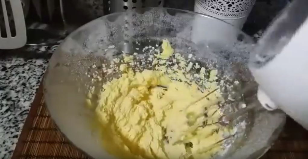 أسهل طريقة لعمل كوكيز بالشوكليت شيبس من مطبخ مروة الشافعي 2 كوكيز بالشوكليت شيبس من مطبخ مروة الشافعي