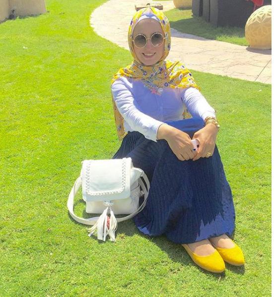 نصائح ذهبية لاختيار إطلالتك الجامعية من وفاء عز الدين 2 ملابس محجبات 2018 من وفاء