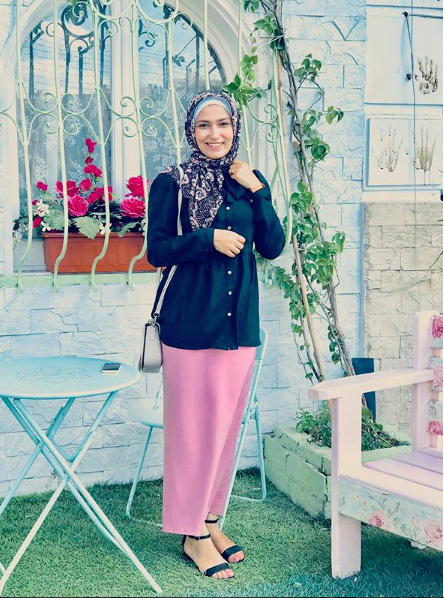 نصائح ذهبية لاختيار إطلالتك الجامعية من وفاء عز الدين 31 موديلات وفاء عز الدين 2018