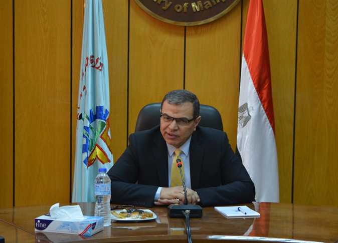 وزير القوى العاملة يعرض توظيف «أطفال بورسعيد» بـ 2500 جنيه 1 وزير القوى العاملة يعرض توظيف «أطفال بورسعيد»