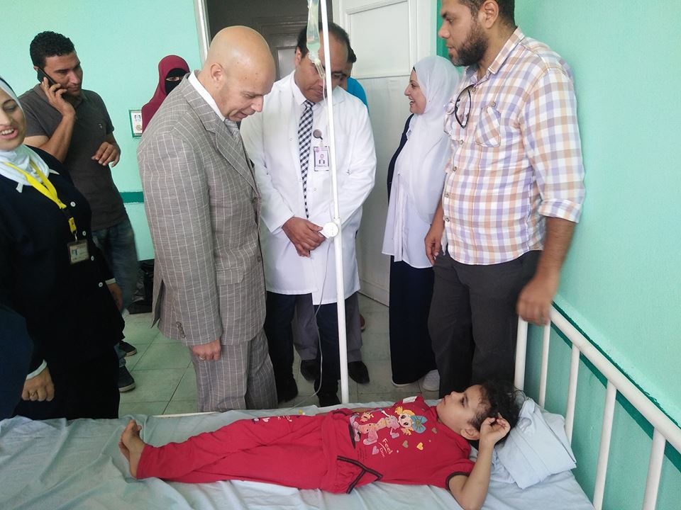 وكيل وزارة الصحة يطمئن على حالات النزلات المعوية بمستشفى الصالحية 2 وزارة الصحة يطمئن على حالات النزلات المعوية بمستشفى الصالحية 33