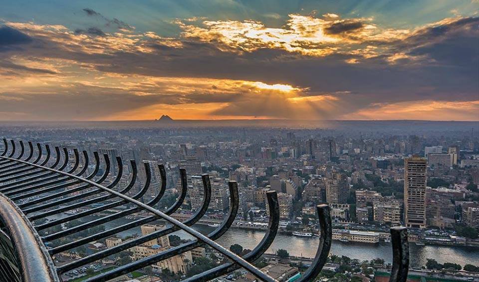برج القاهرة يجمع بين الإثارة والاسترخاء 3 برج القاهرة