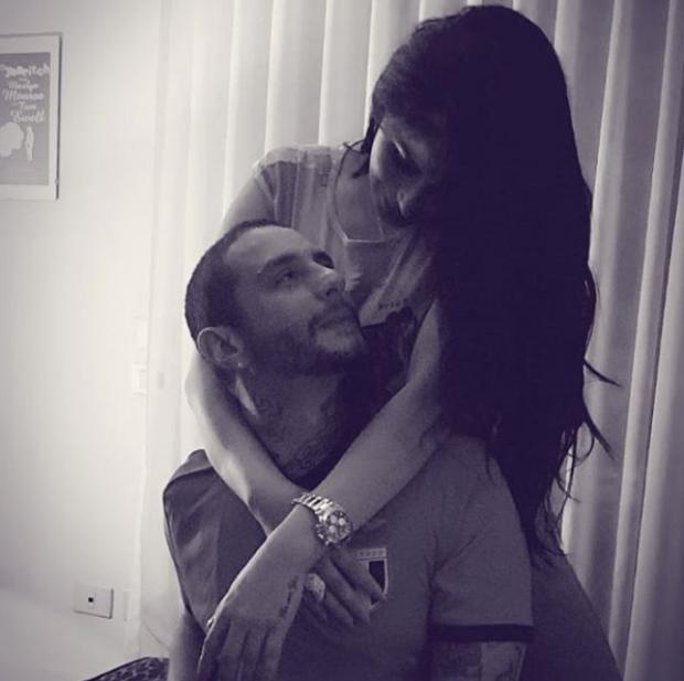 من هي زوجة أحمد الفيشاوي التي أثارت الجدل بمهرجان الجونة؟ 2 زوجة أحمد الفيشاوي التي أثارت الجدل