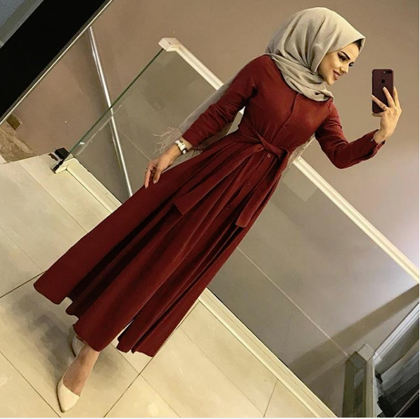 فساتين محجبات خريف وشتاء 2018 - 2019 5 فساتين 2019 للمحجبات شتوى