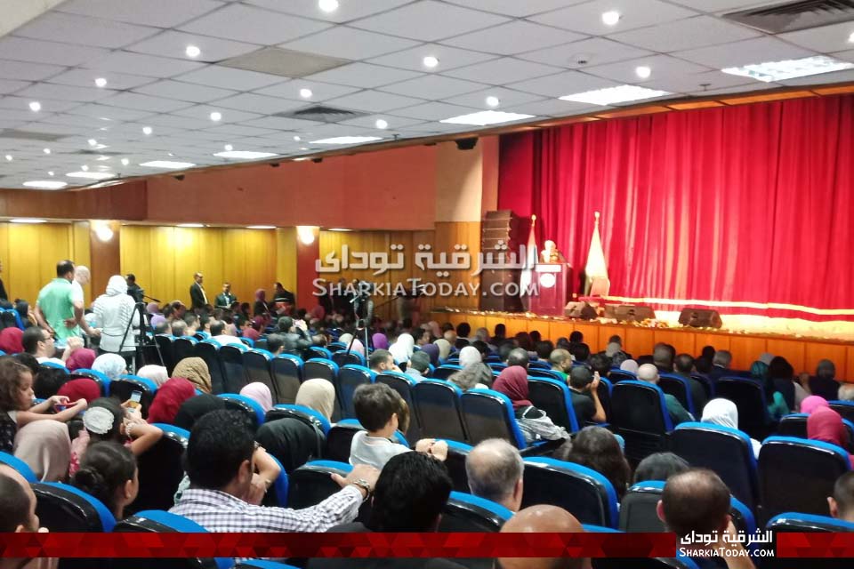 محافظ الشرقية يشهد احتفال العيد القومي بقصر ثقافة الزقازيق 4 محافظ الشرقية يشهد احتفال العيد القومي بقصر ثقافة الزقازيق