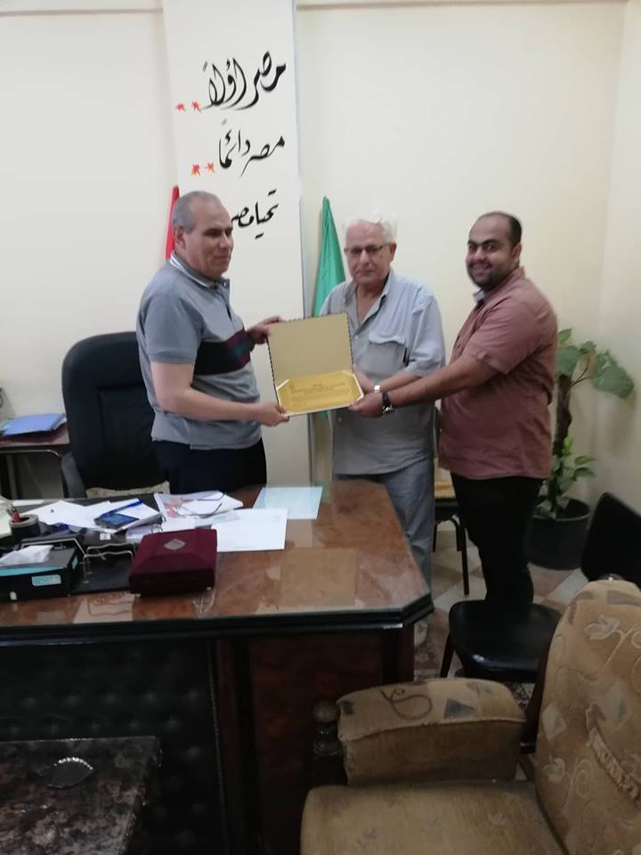 حزب مستقبل وطن بالقنايات يهنئ رئيس المدينة بالعيد القومي للشرقية 2 مستقبل وطن بالقنايات يهنئ رئيس المدينة بالعيد القومي