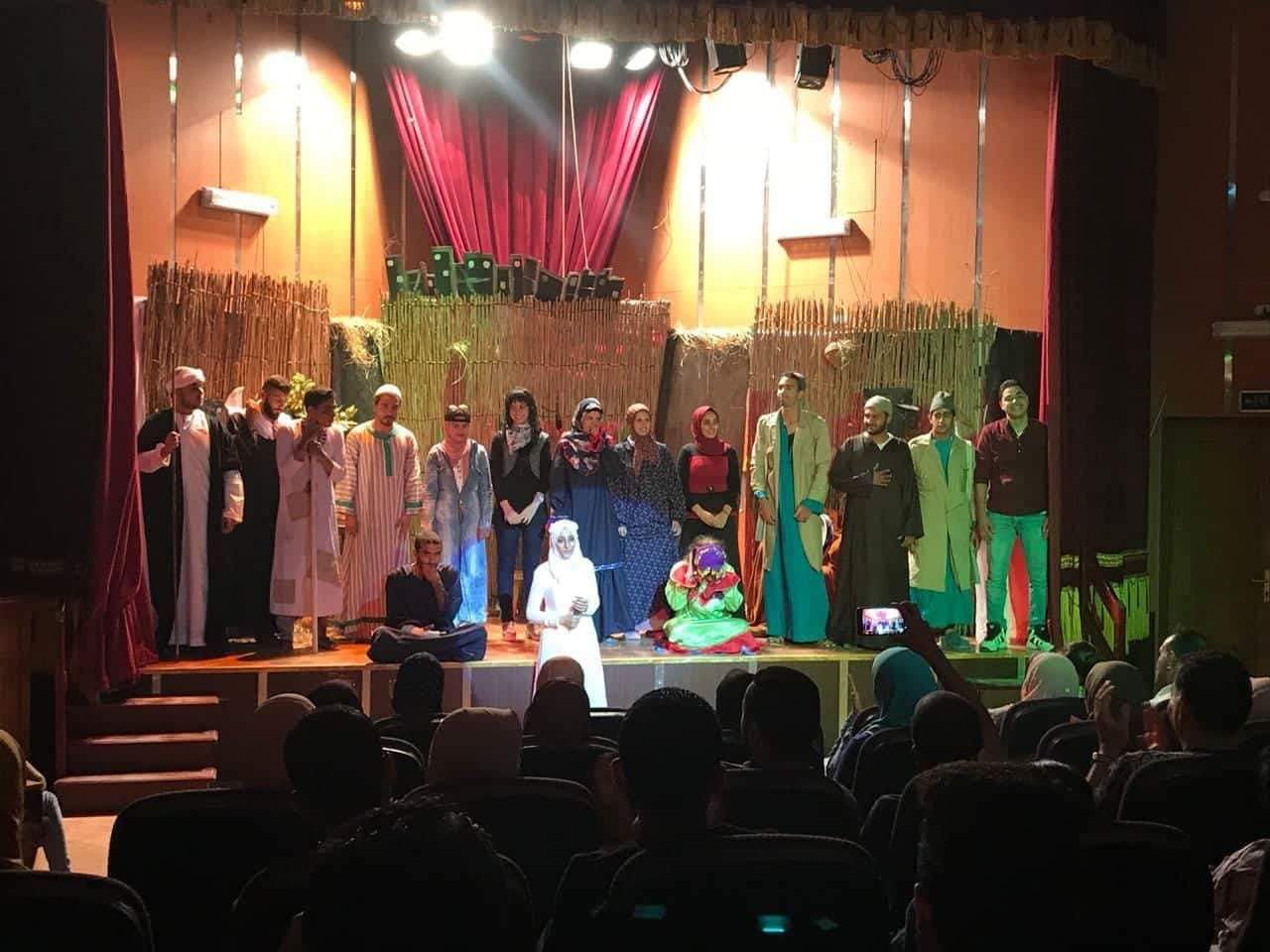 وليد يسري يحصد نجاح أخر في مسرحية كفر الوز بعد رحيل 1 مسرحية كفر الوز