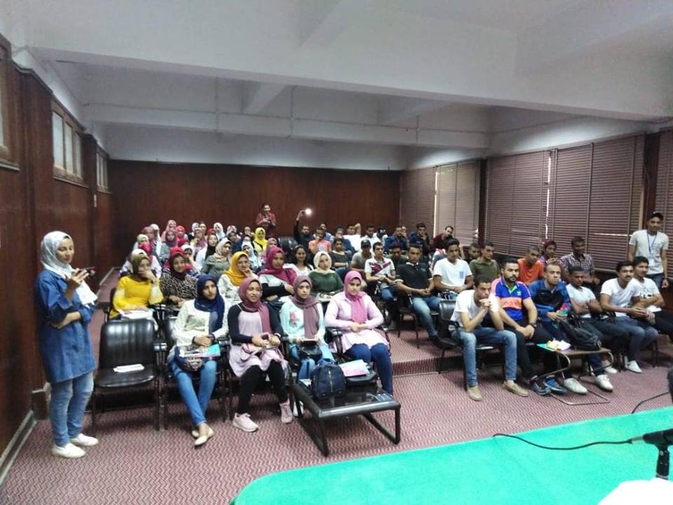 ورشة عمل بعنوان الإعلام والأنشطة الطلابية بثلاثة كليات بجامعة الزقازيق 1 ورشة عمل بعنوان الإعلام والأنشطة الطلابية بهذه الكليات الثلاثة
