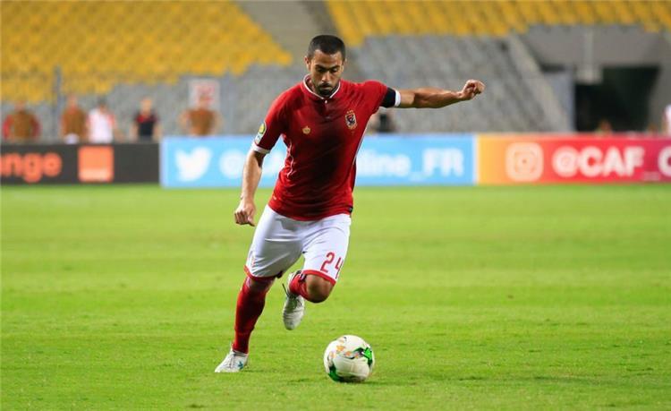 أحمد فتحي يغادر مران الأهلي بعد إصابة قوية 1 فتحي