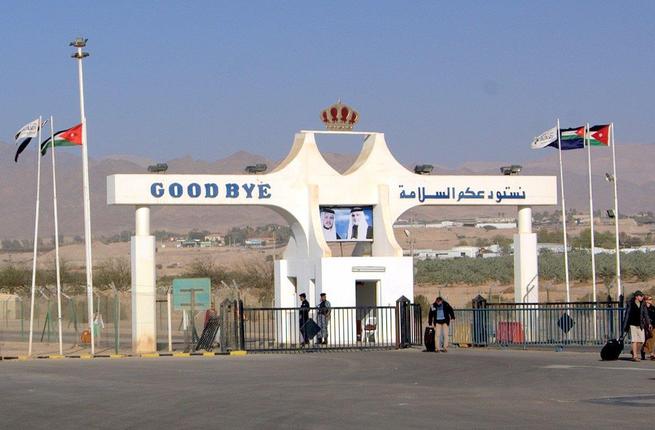 الأردن تعلن إعادة فتح حدوده مع سوريا 1 الأردن تعلن إعادة فتح حدوده مع سوريا